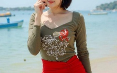 娇妻被三个黑人扒开腿猛戳的例子